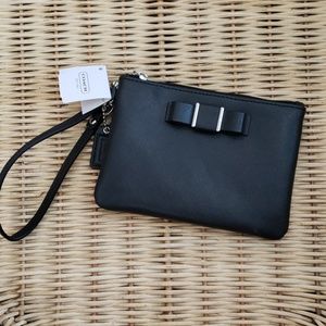 NWT COACH DARCY BOW WRISTLET